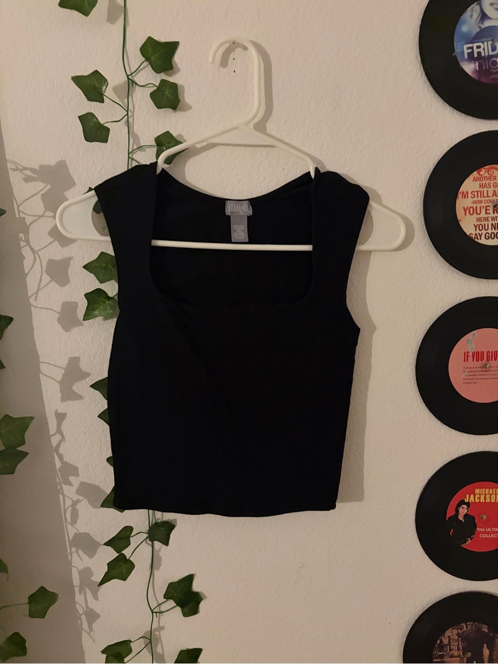 Tilly's Black Square Neck Crop Tank